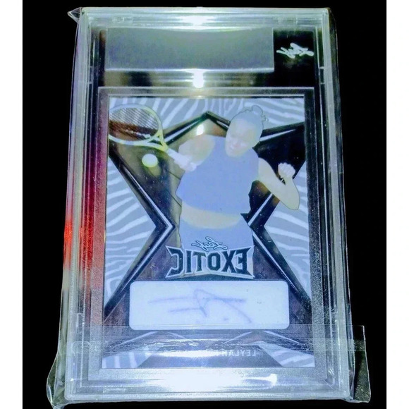 Leylah Fernandez Leaf Exotic (2022) Auto Pre-Production Proof Clear Zebra 1/1 - Picture 2 of 3